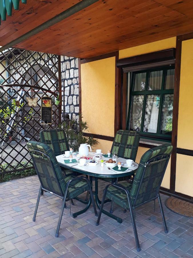 Pension Zum Weissen Hirsch Reitwein Kültér fotó